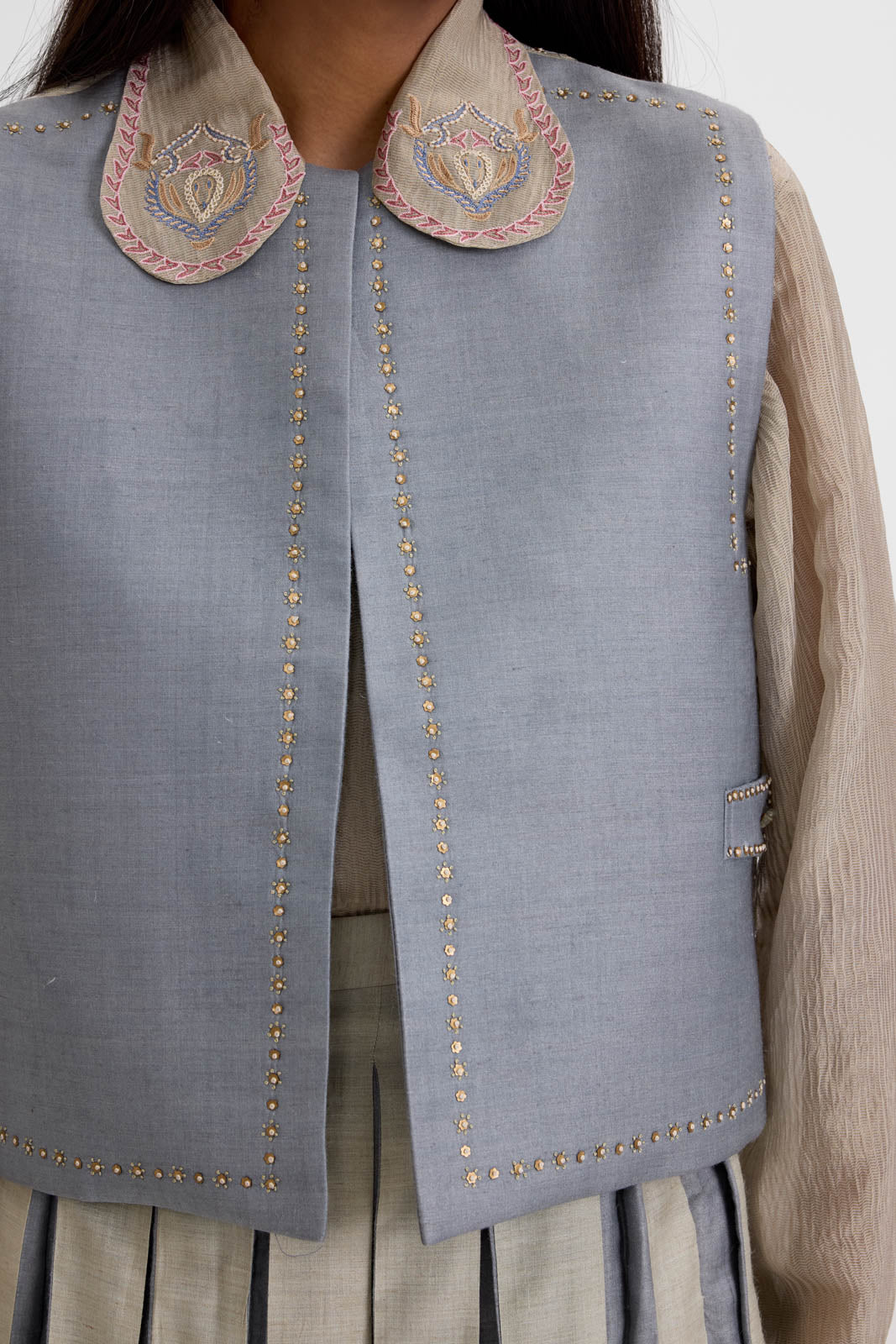 TWO TONED VEST