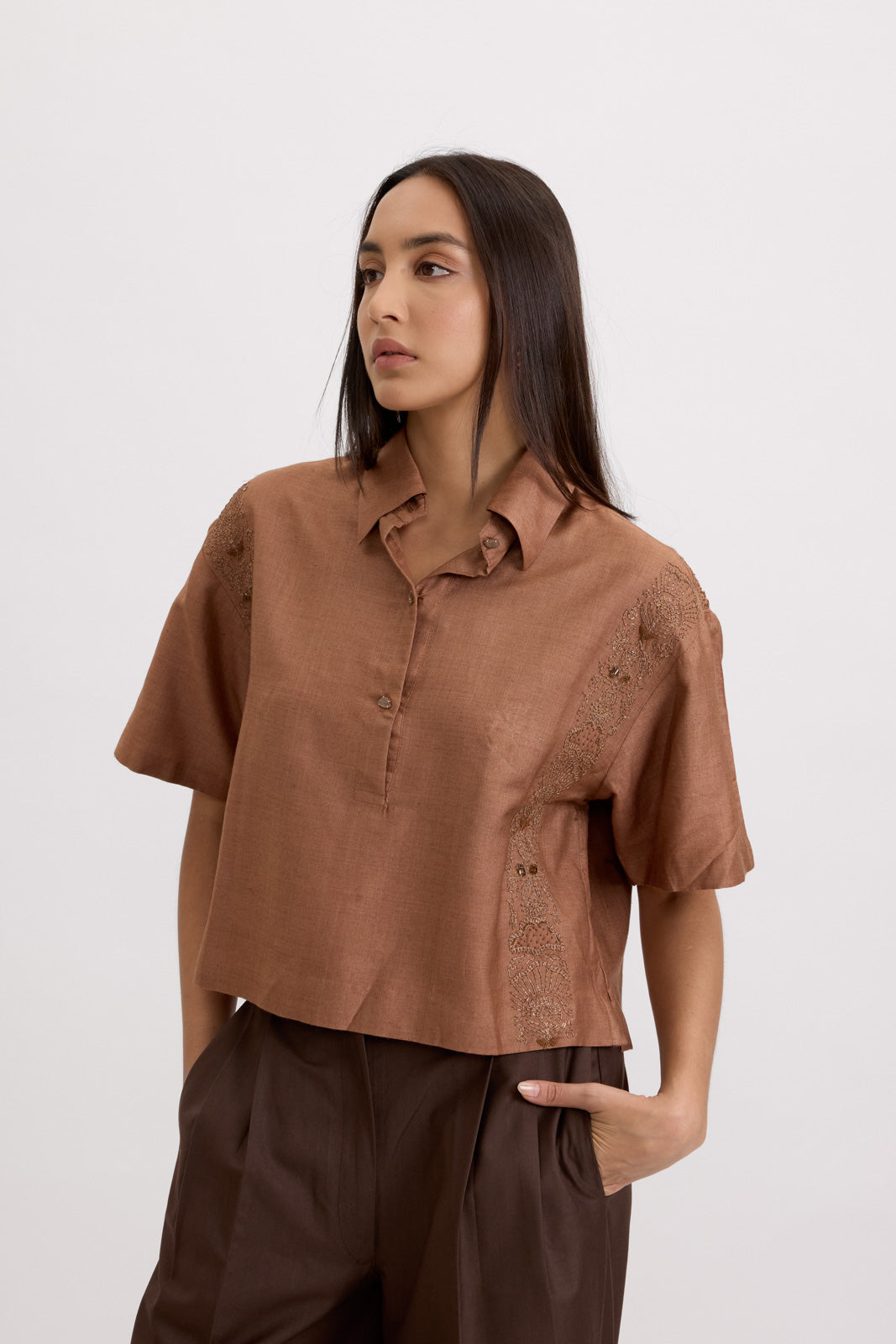 BOXY CROPPED SHIRT