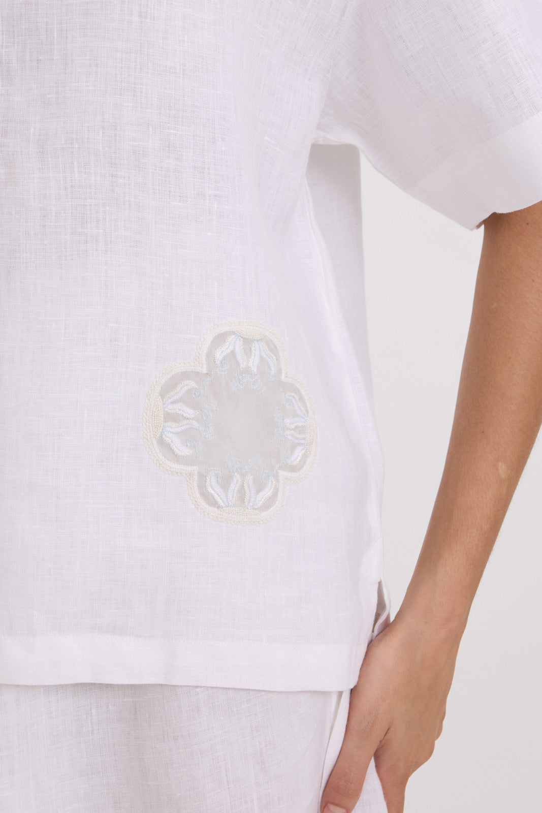 BOXY LUNA - WHITE