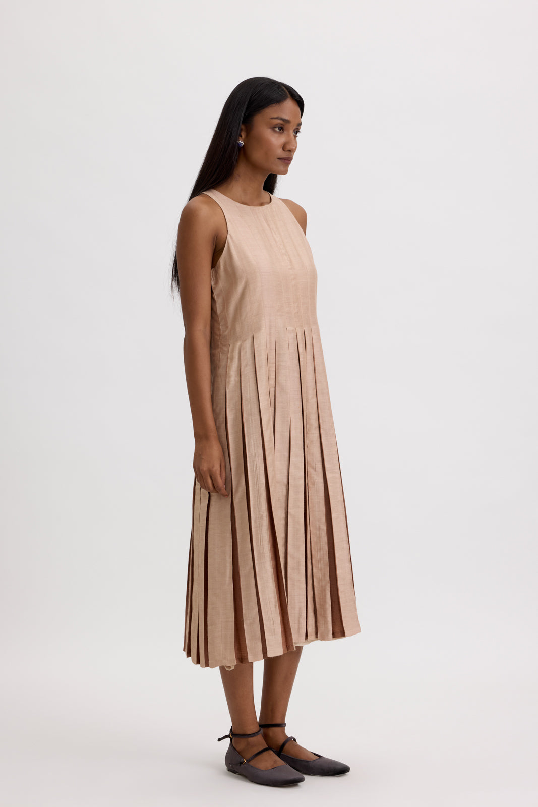 PLEATED MIDI DRESS - CREAM & COFFEE