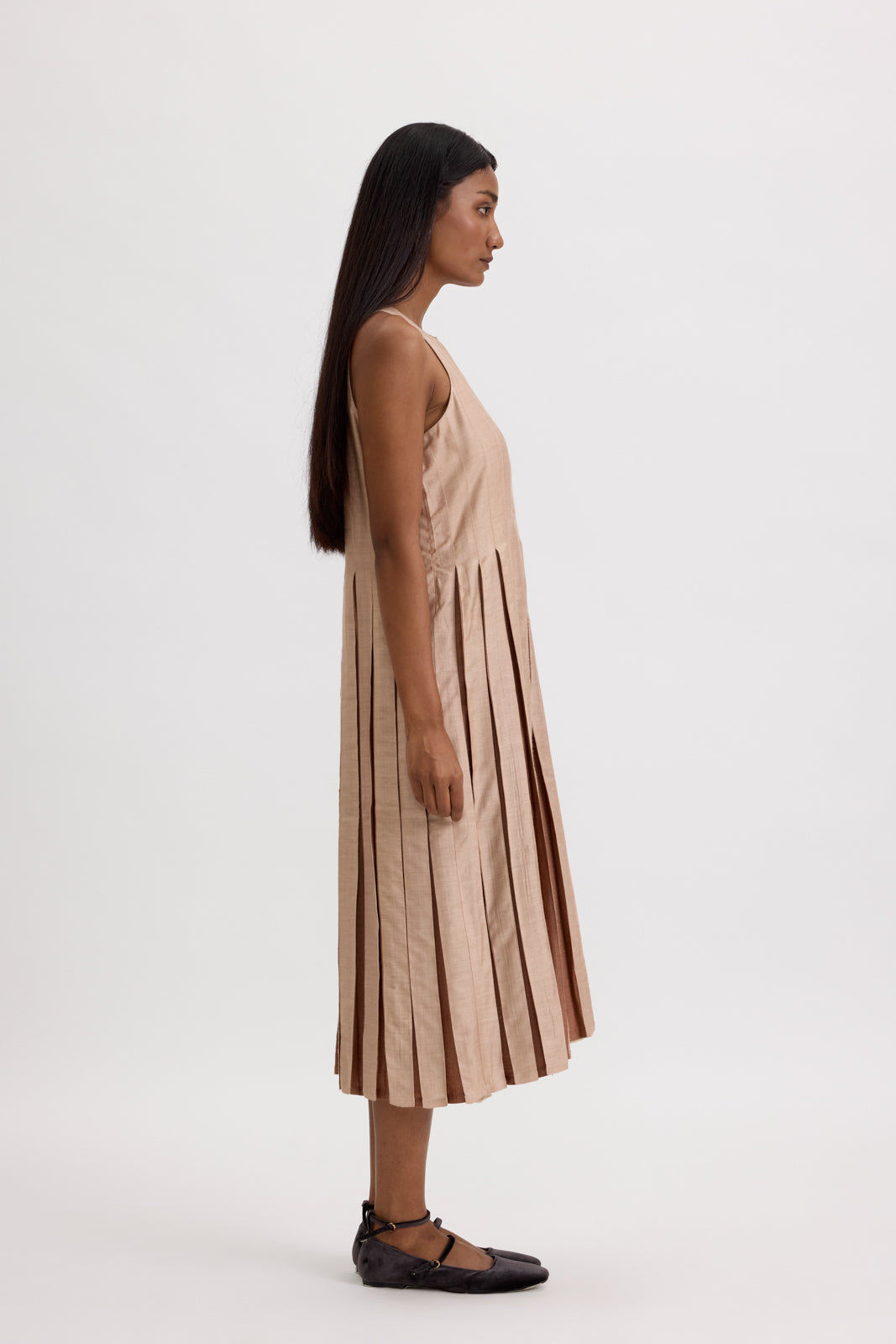 PLEATED MIDI DRESS - CREAM & COFFEE