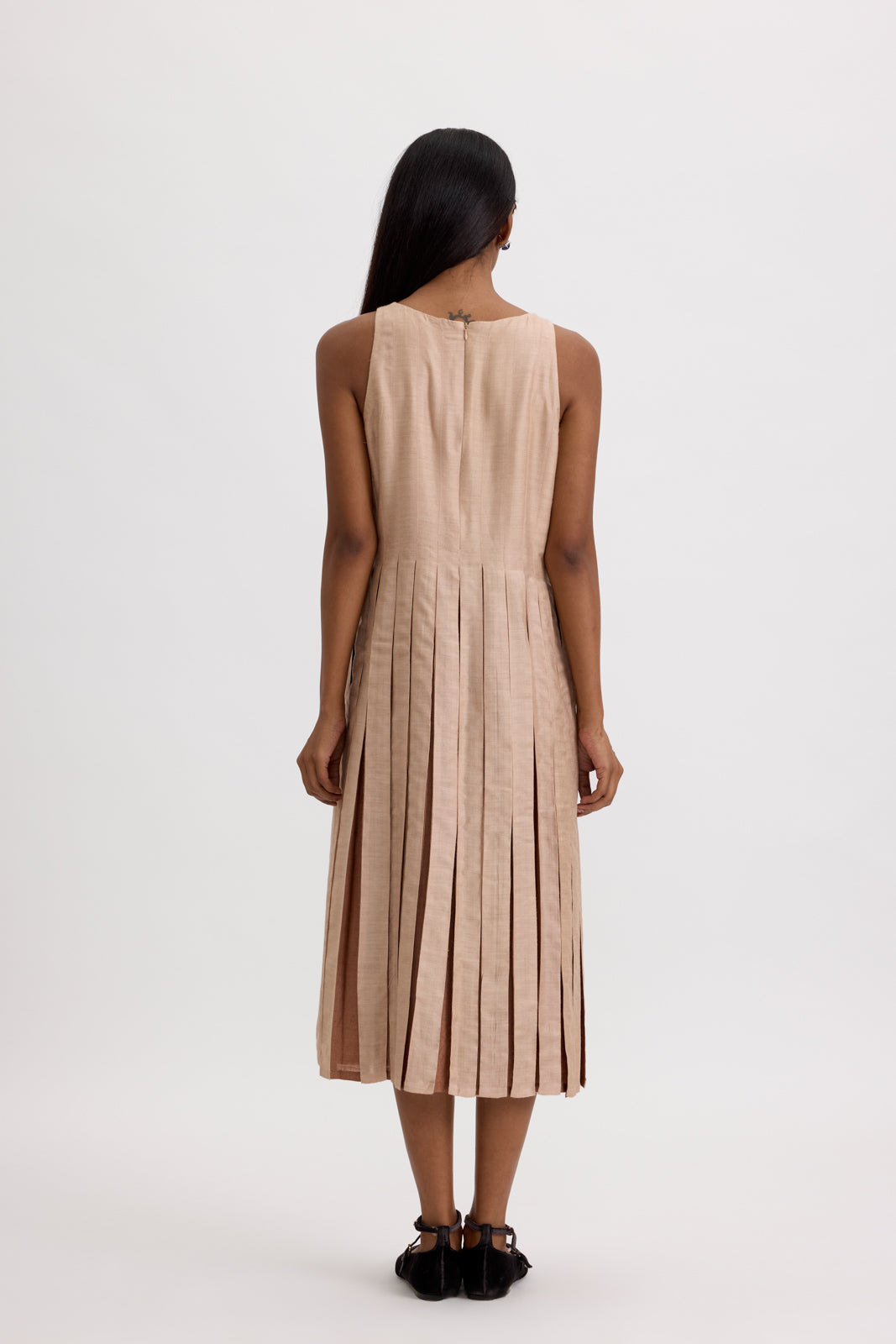 PLEATED MIDI DRESS - CREAM & COFFEE