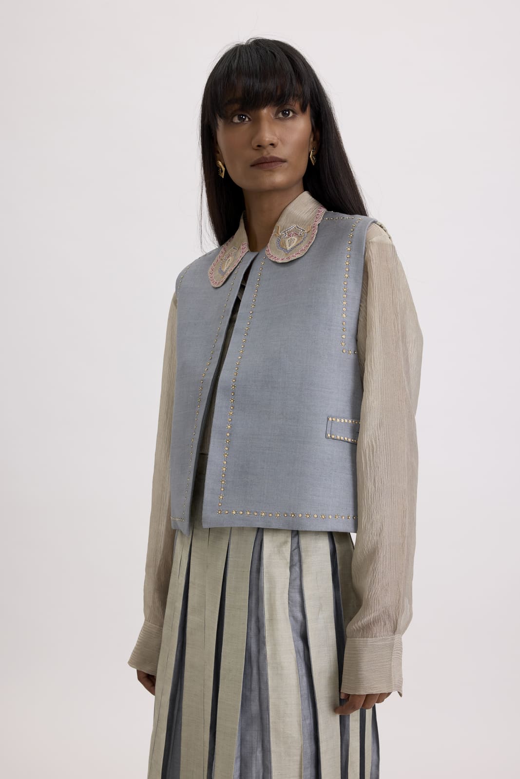 TWO TONED VEST