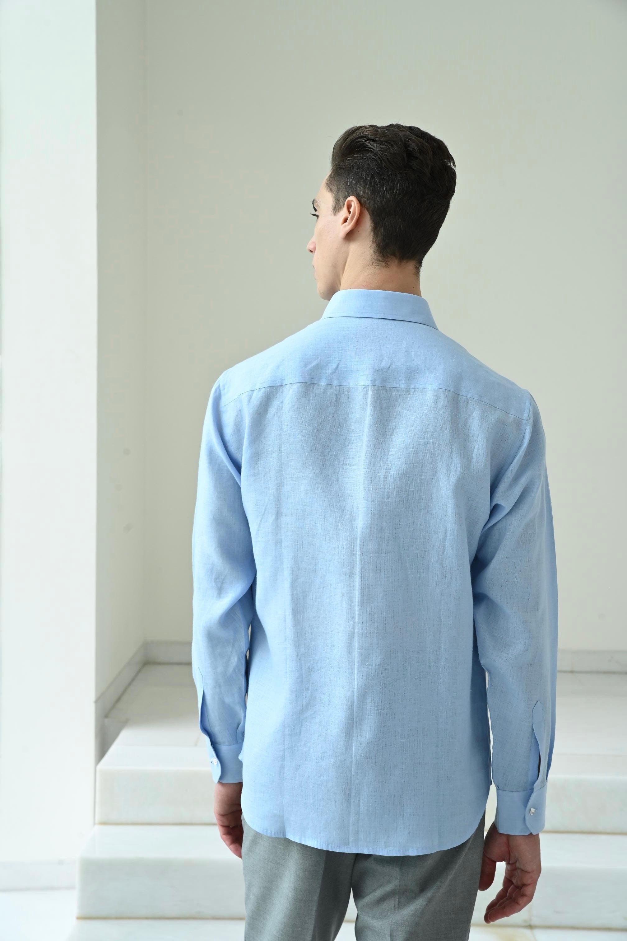 CLASSIC LINEN SHIRT - LIGHT BLUE