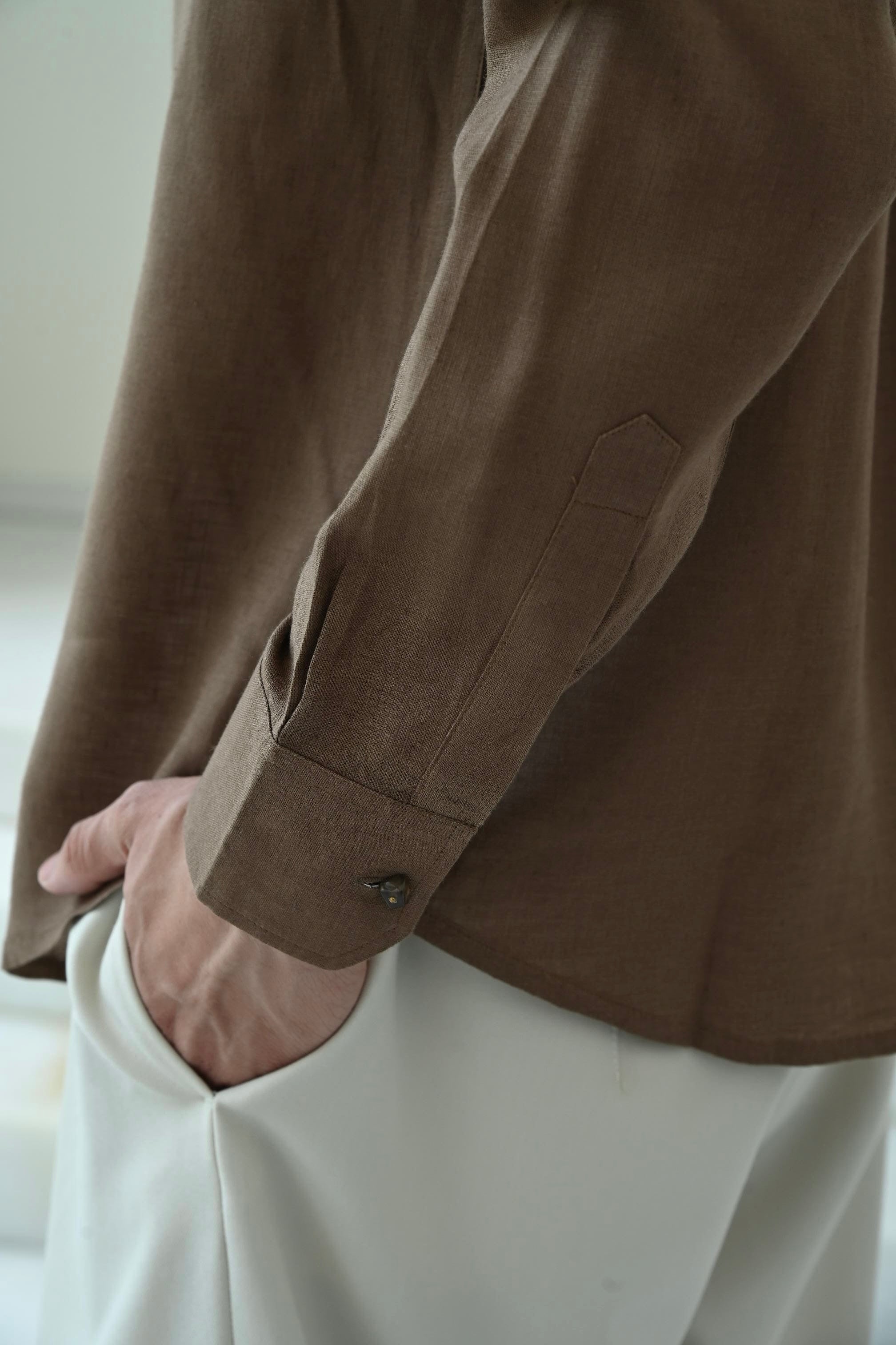 CLASSIC LINEN SHIRT - TRUE BROWN
