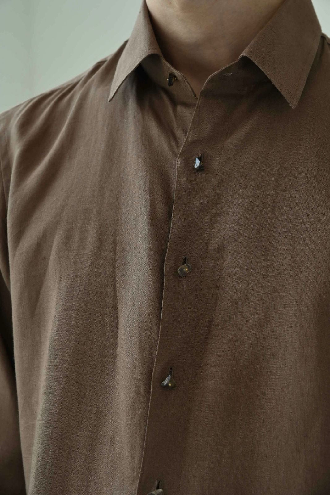 CLASSIC LINEN SHIRT - TRUE BROWN