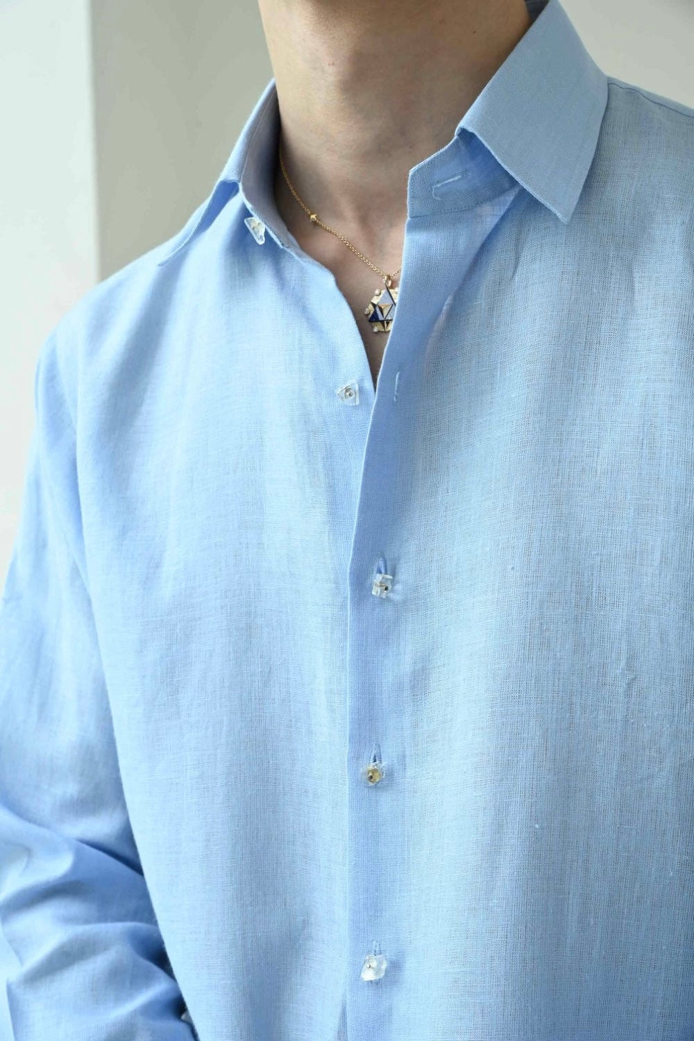 CLASSIC LINEN SHIRT - LIGHT BLUE