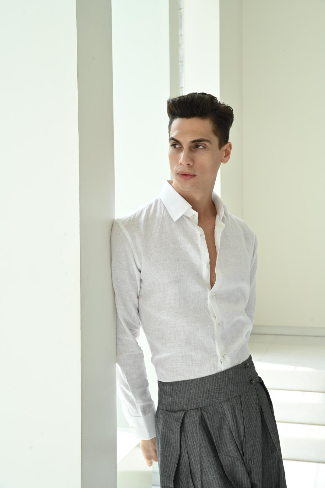 CLASSIC LINEN SHIRT - WHITE