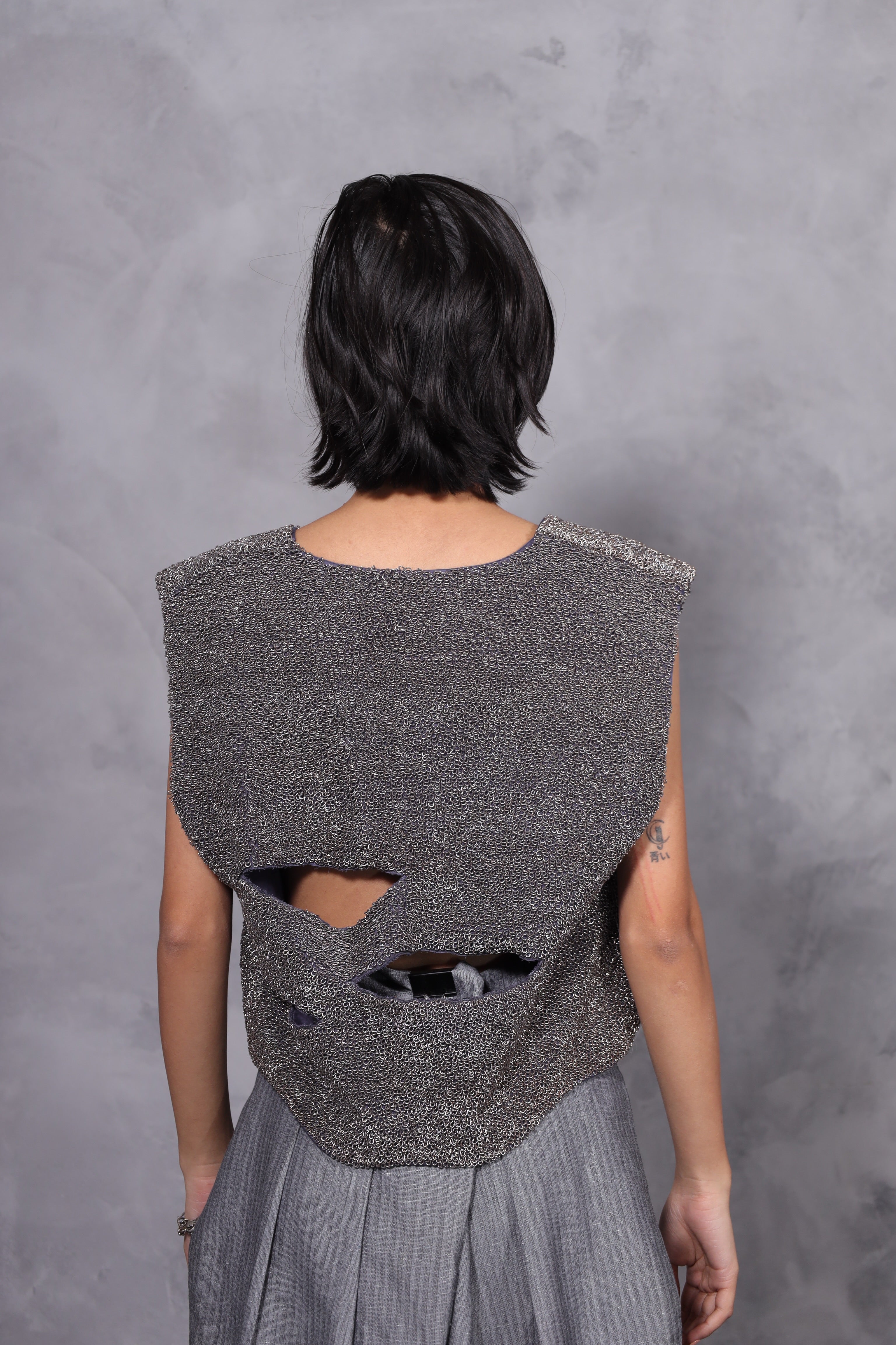 LIMITED EDITION - RIPPED CHARCOAL ARMOR