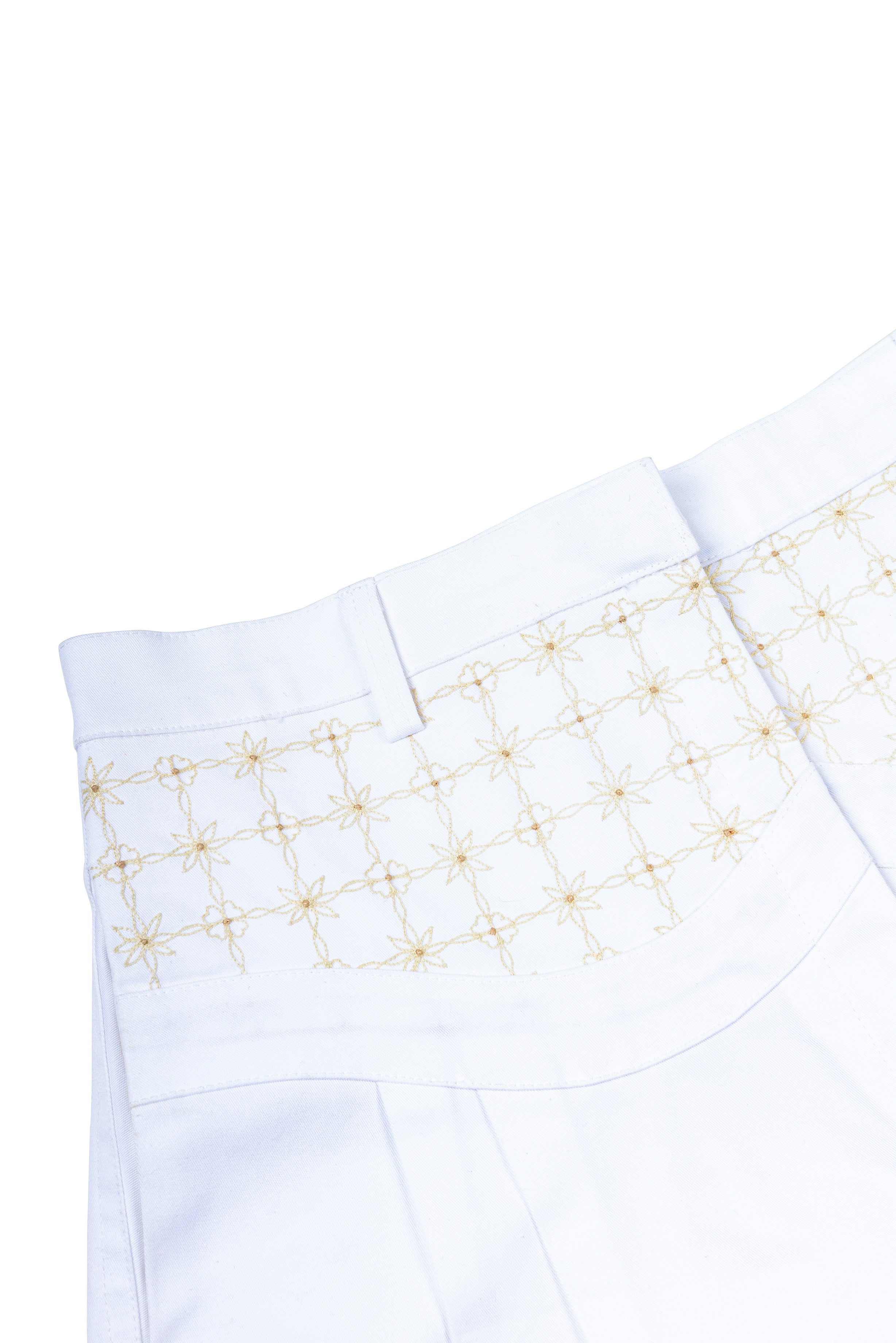 CLASSIC FIT SHORTS - POWDER WHITE