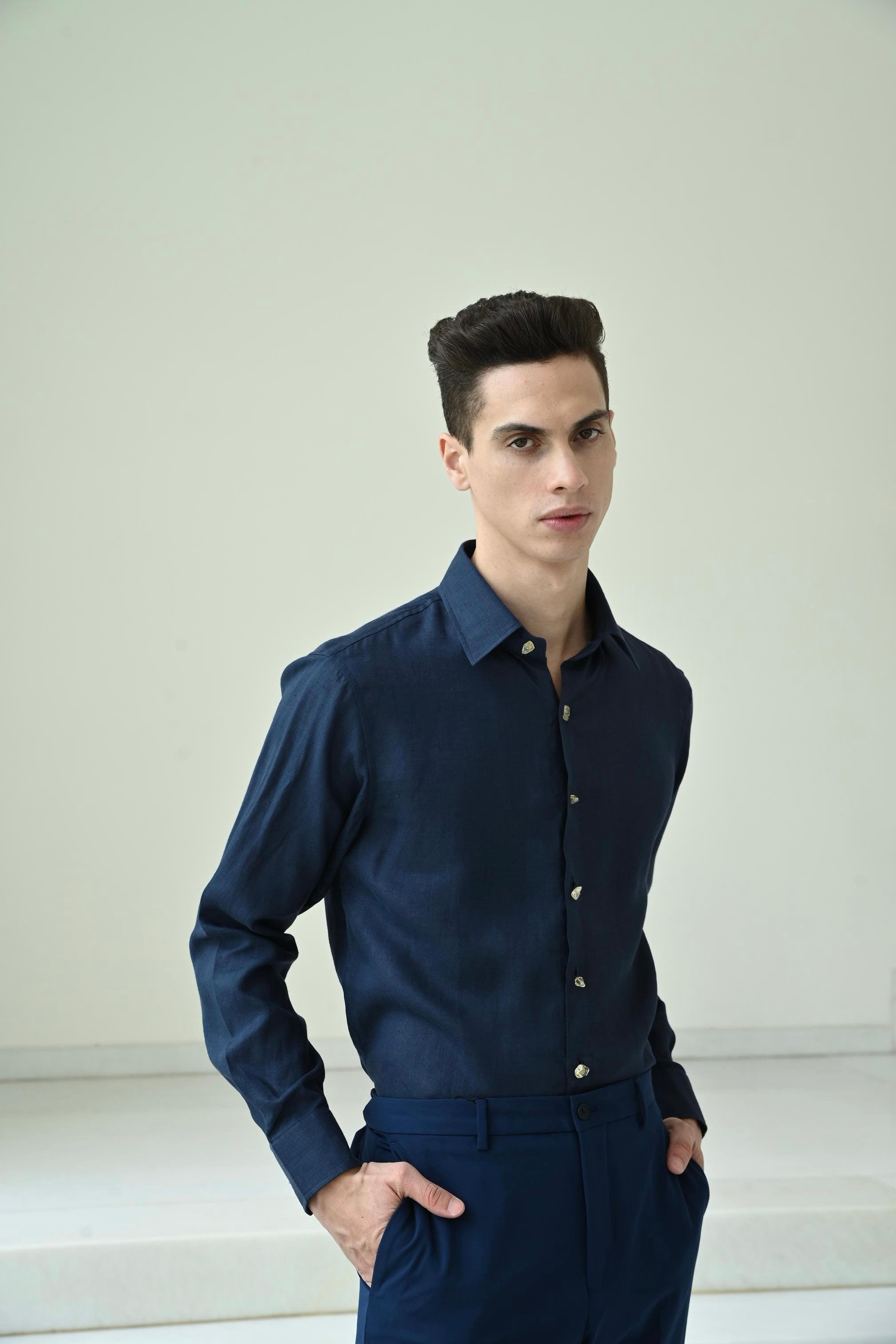 CLASSIC LINEN SHIRT - MIDNIGHT BLUE