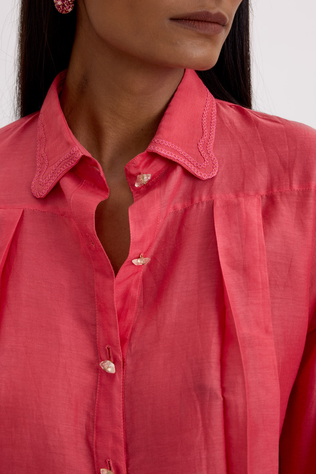 CLASSIC PLEATED SHIRT - SCARLET